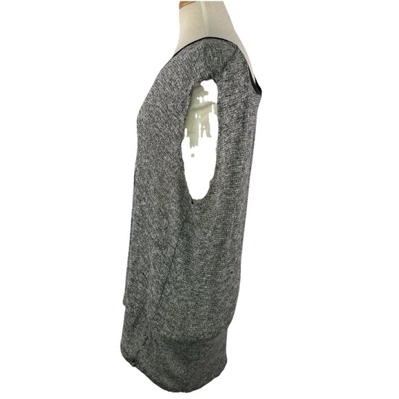 Rock & Republic Womens 1X Gray Top Sleeveless Black Embellished Cross Rayon Poly - Picture 4 of 8